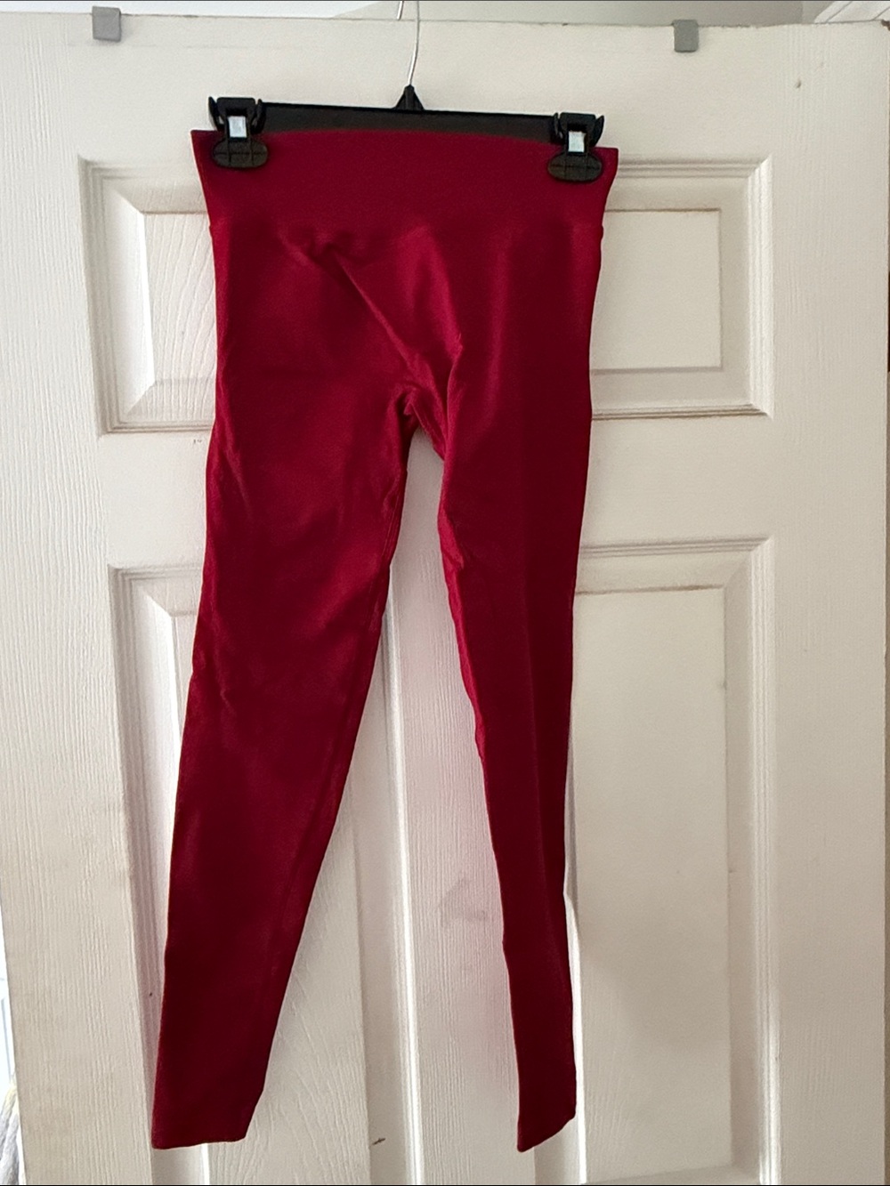 Amazon Women Burgundy Booty Scrunch Leggings